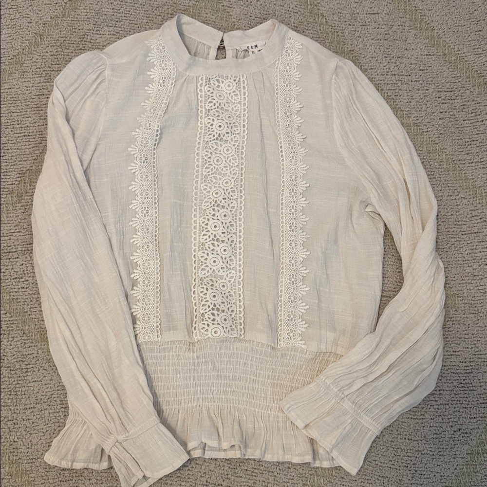E&M White Lace Smocked Blouse – XL - Picture 4 of 5